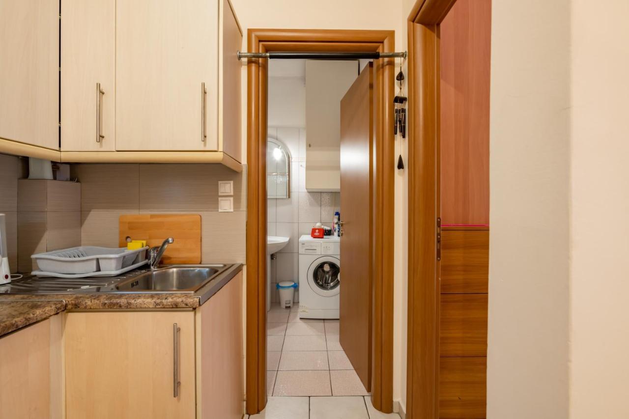 Flat In Excellent Location With Private Parking Apartment Atena Exterior foto